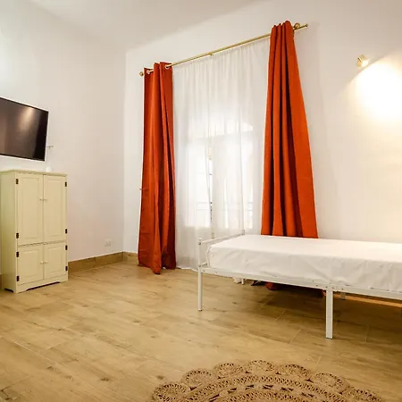 Dimora Indipendenza Apartment *